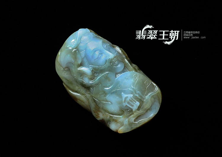 糯冰种黄翡缅甸翡翠天际之女手玩件