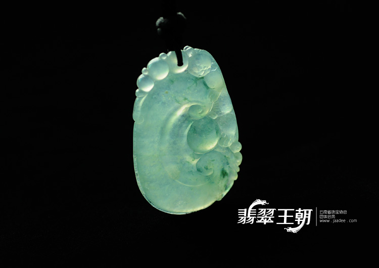 冰种飘花缅甸翡翠如意寿挂件