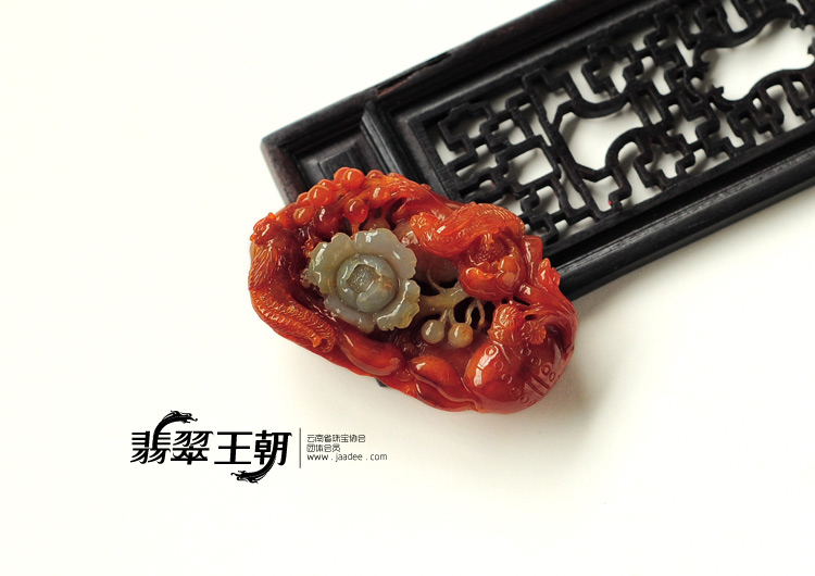 糯冰种红翡缅甸翡翠富贵双喜挂件