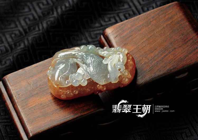 冰种红翡缅甸翡翠锦上添花挂件