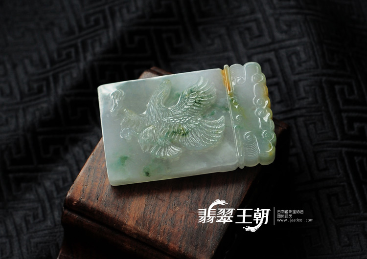 糯冰种飘花缅甸翡翠大展鸿图挂件