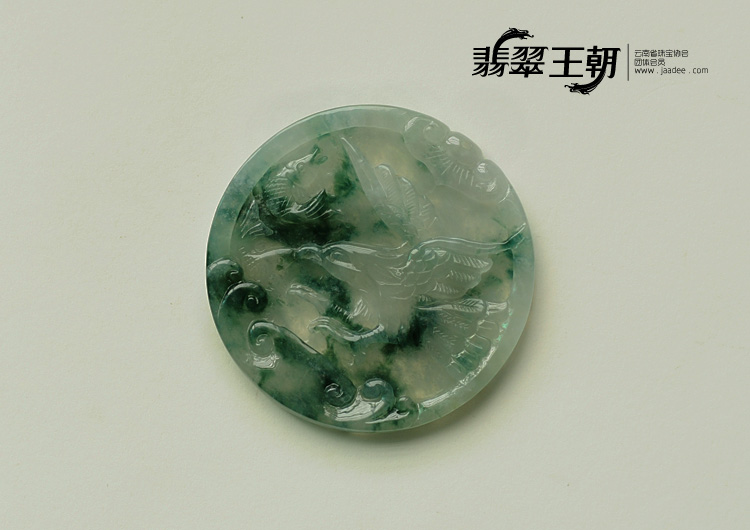 冰种飘花缅甸翡翠雄鹰展翅挂件