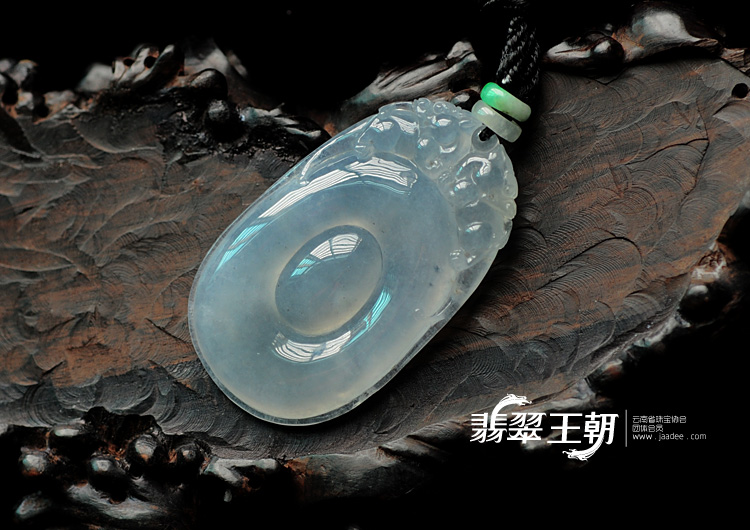 冰种缅甸翡翠福在眼前挂件
