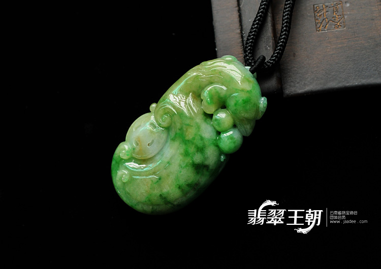 糯冰种黄加绿缅甸翡翠凤凰挂件