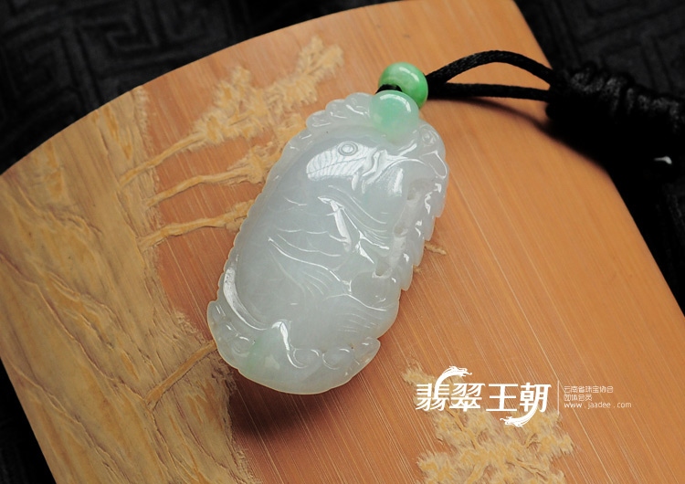 糯冰种飘翠缅甸翡翠年年有余挂件