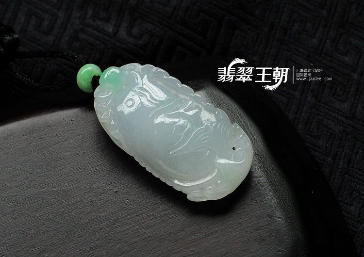 糯冰种飘翠缅甸翡翠年年有余挂件