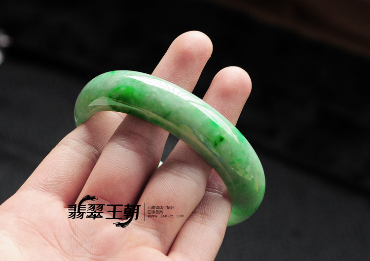 糯冰种飘翠缅甸翡翠手镯(58.4)