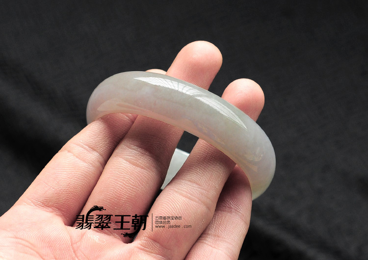 糯冰种晴水紫罗兰缅甸翡翠贵妃镯(54.4-50.2)