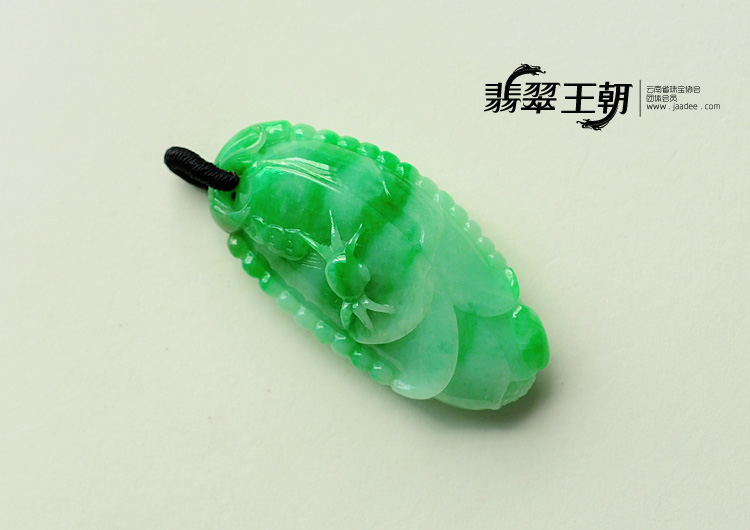 糯冰种翠色缅甸翡翠富甲天下挂件