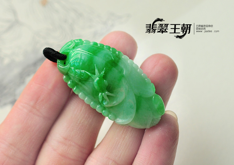 糯冰种翠色缅甸翡翠富甲天下挂件