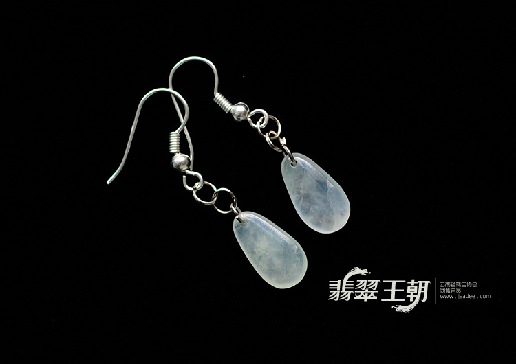 冰种淡晴水缅甸翡翠耳坠