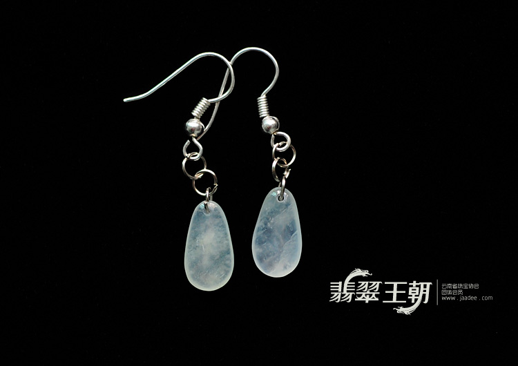 冰种淡晴水缅甸翡翠耳坠