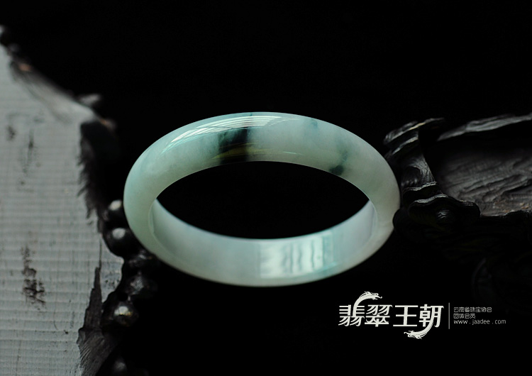 糯冰种飘蓝花缅甸翡翠手镯(58.1)