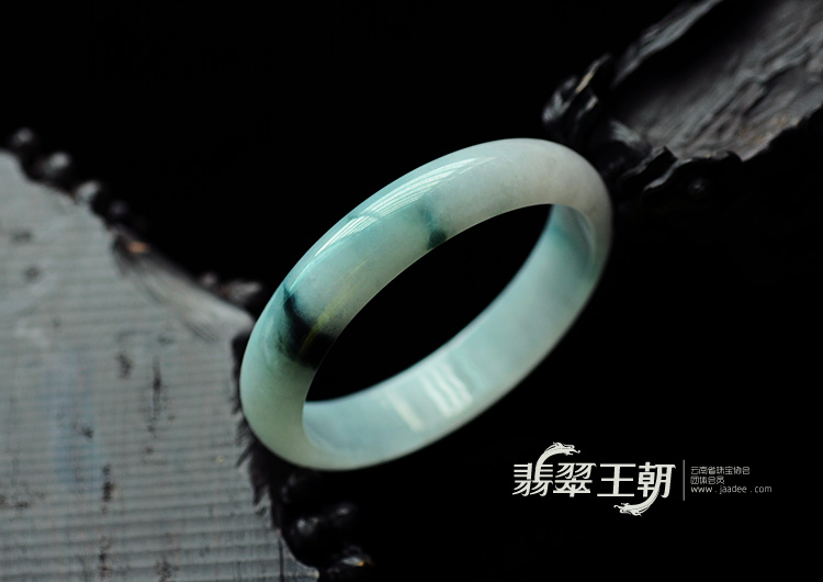 糯冰种飘蓝花缅甸翡翠手镯(58.1)