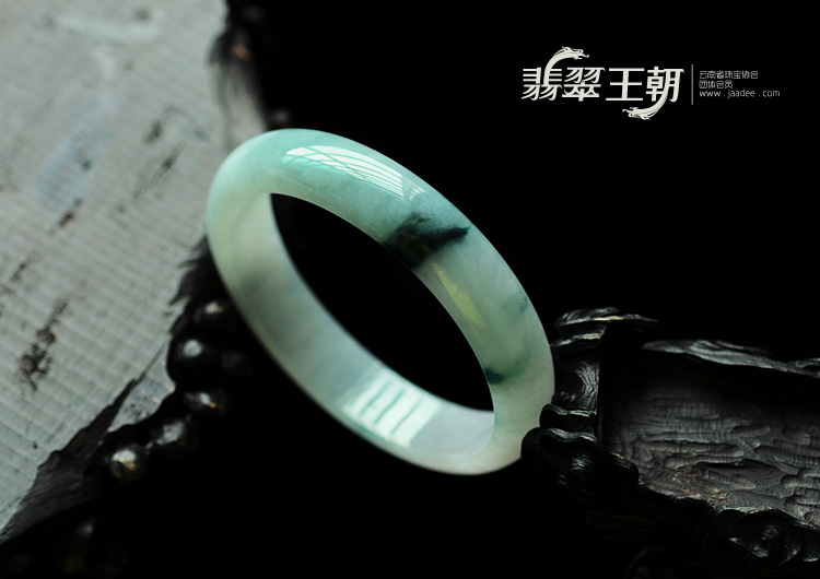 糯冰种飘蓝花缅甸翡翠手镯(58.1)