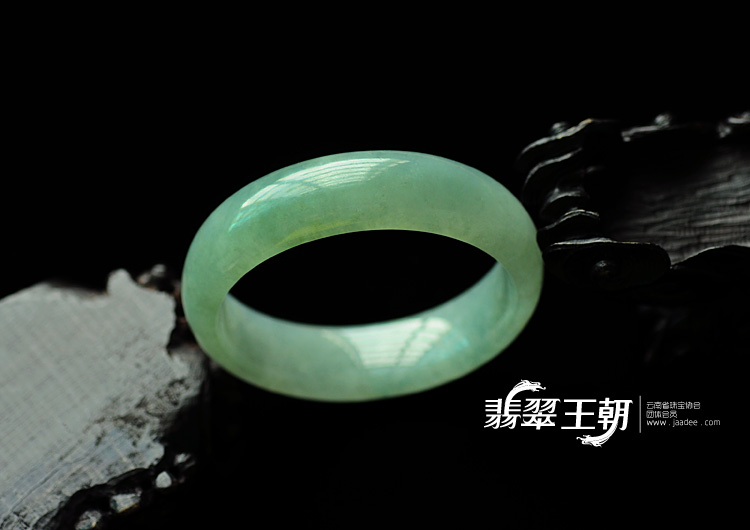 冰种晴水飘花缅甸翡翠手镯(55.7)