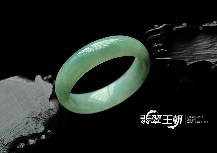 冰种晴水飘花缅甸翡翠手镯(55.7)