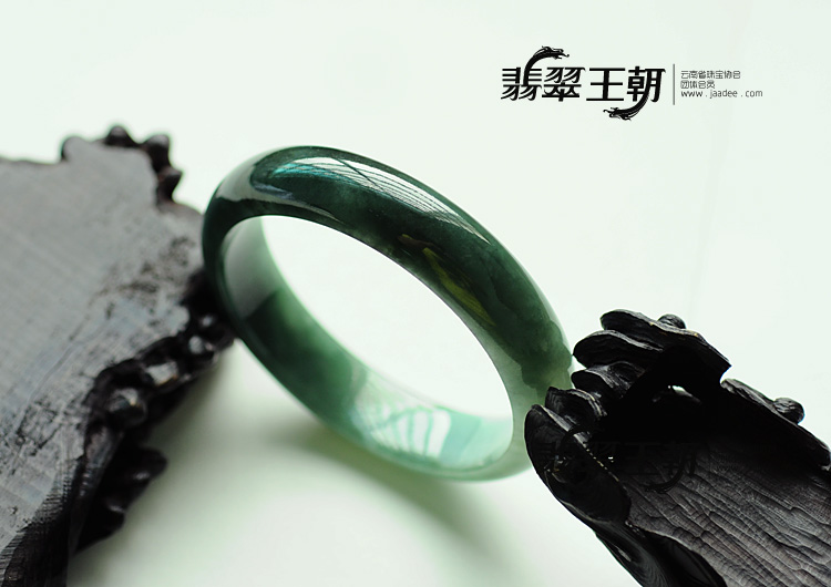 糯冰种蓝晴水缅甸翡翠手镯(56.1)