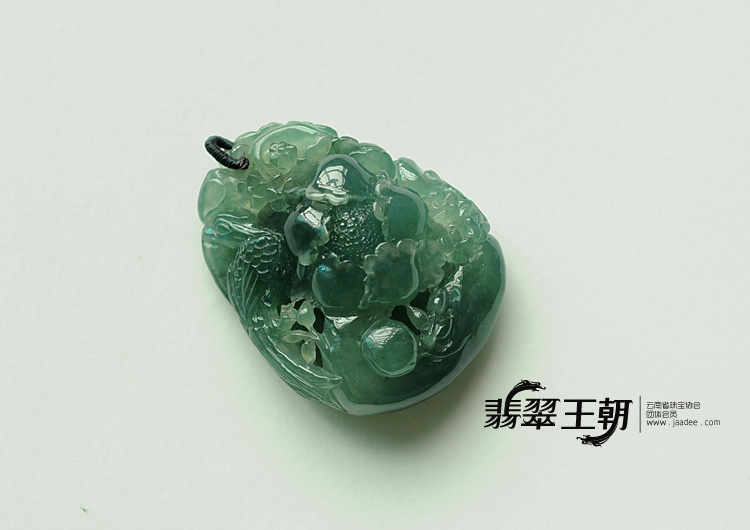 冰种油青缅甸翡翠花开富贵挂件