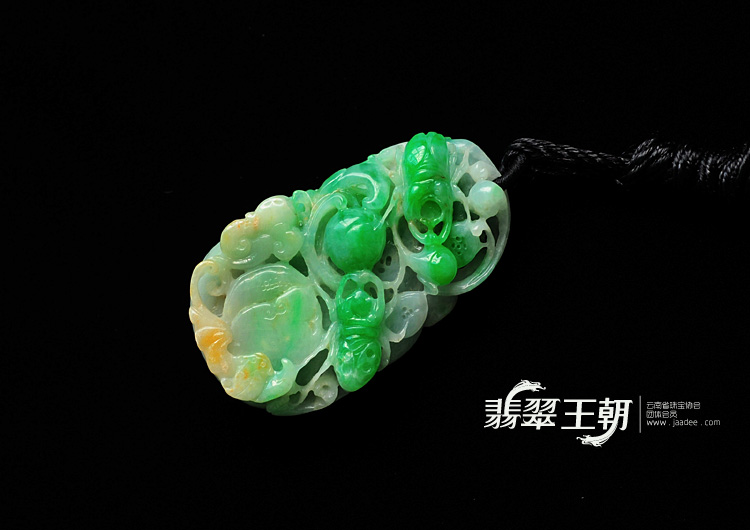 糯冰种黄加绿缅甸翡翠富甲天下挂件