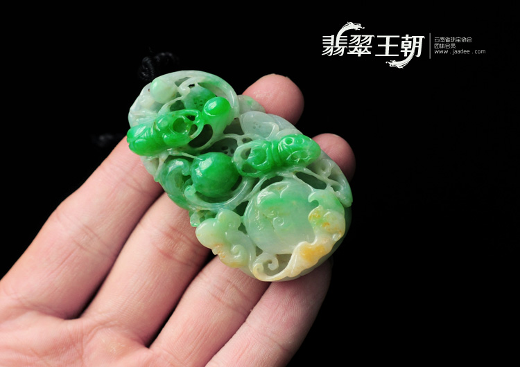糯冰种黄加绿缅甸翡翠富甲天下挂件