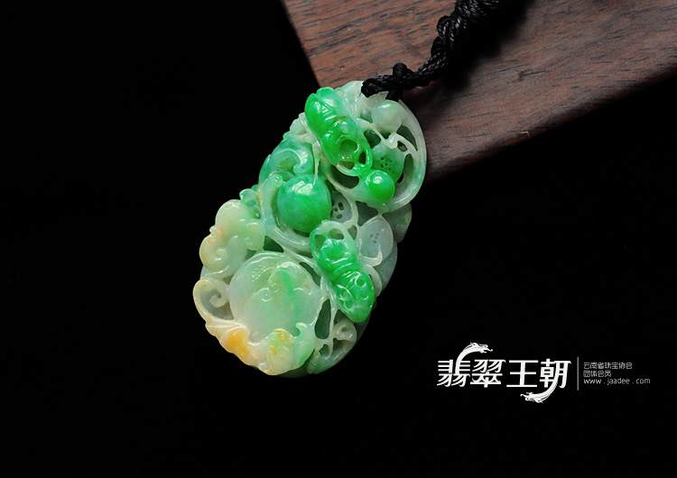 糯冰种黄加绿缅甸翡翠富甲天下挂件