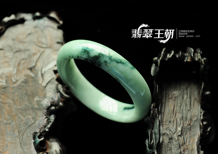 细糯种飘花缅甸翡翠手镯(55.8)