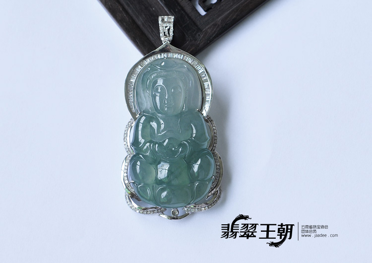 冰种蓝晴水缅甸翡翠镶白金观音挂件