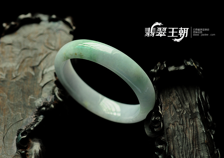 糯冰种淡紫罗兰青色缅甸翡翠手镯(56.7)