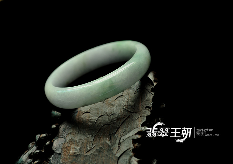 糯冰种淡紫罗兰青色缅甸翡翠手镯(56.7)