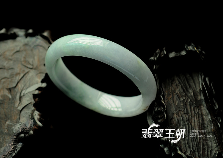 糯冰种淡紫罗兰青色缅甸翡翠手镯(56.7)