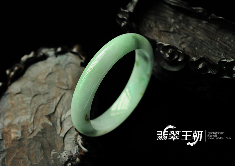 糯冰种青色飘花缅甸翡翠手镯(54.4)
