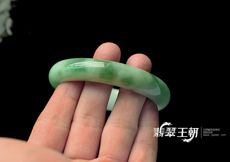 糯冰种青色飘花缅甸翡翠手镯(54.4)