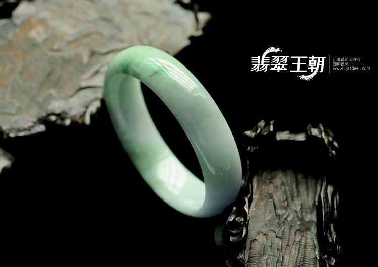 细糯种淡紫罗兰青色缅甸翡翠手镯(56.4)