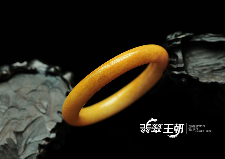 细糯种黄翡缅甸翡翠手镯(53.1)