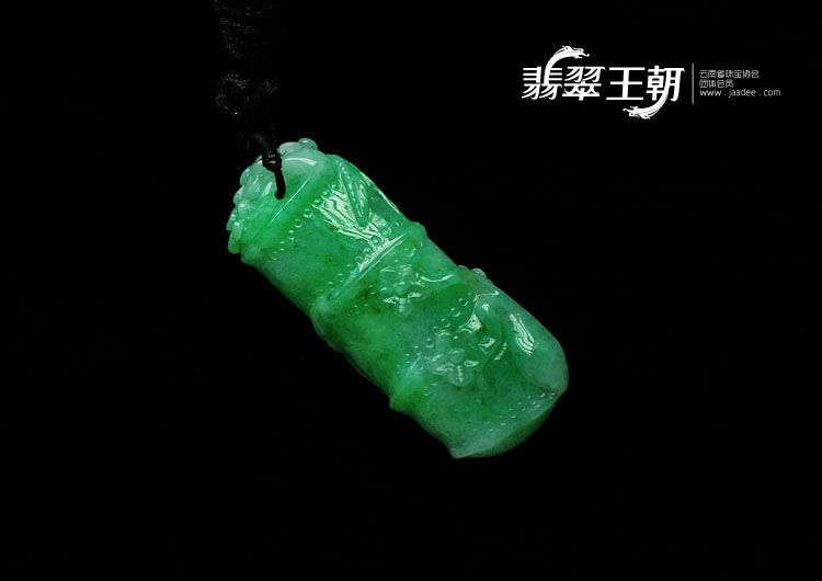 糯冰种满绿翠色缅甸翡翠节节高挂件
