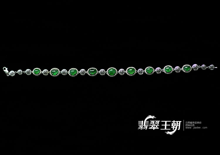 冰种淡绿缅甸翡翠手链
