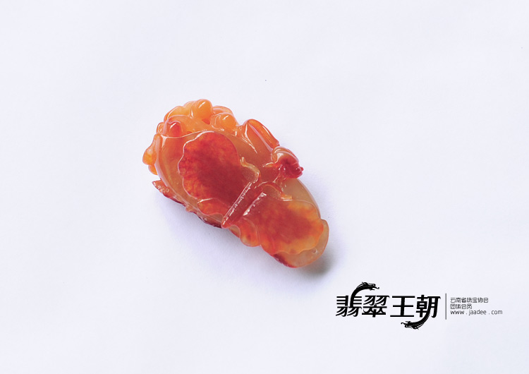 糯冰种红翡缅甸翡翠蝴蝶玉兰花挂件
