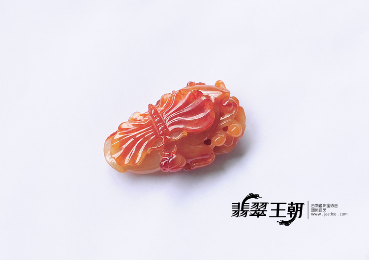 糯冰种红翡缅甸翡翠蝴蝶玉兰花挂件