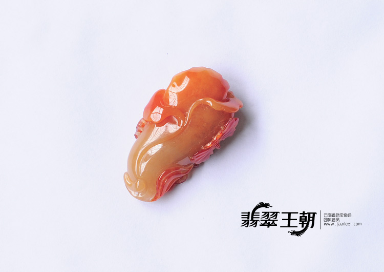糯冰种红翡缅甸翡翠蝴蝶玉兰花挂件