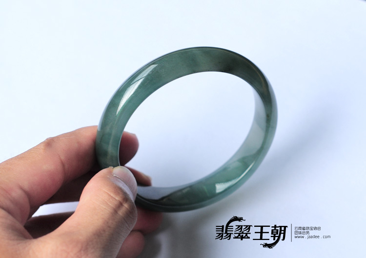 冰种蓝晴水缅甸翡翠手镯（57.9mm）