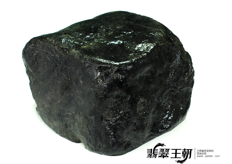 5.9kg黑皮全赌石缅甸翡翠毛料