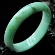 细糯种豆色缅甸翡翠手镯（58.6mm）