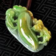 糯冰种黄加绿缅甸翡翠貔貅献福挂件