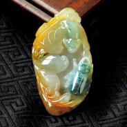 糯冰种黄翡飘花缅甸翡翠富甲天下挂件