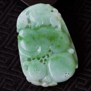 糯冰种翠色缅甸翡翠招财貔貅挂件