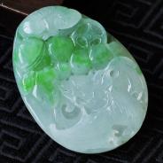 冰种飘翠缅甸翡翠蝙蝠龙挂件