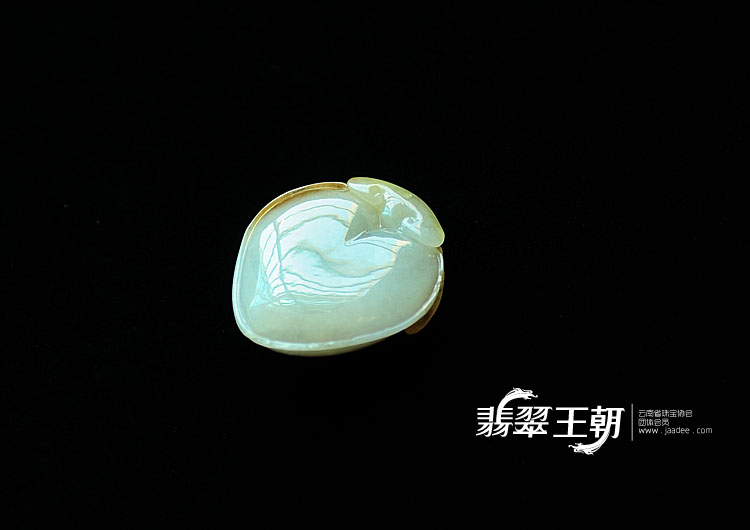 糯冰种黄翡缅甸翡翠“福在心中”挂件