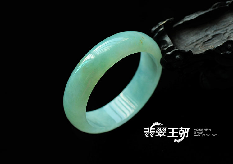 冰种晴水缅甸翡翠宽条手镯(58.6mm)