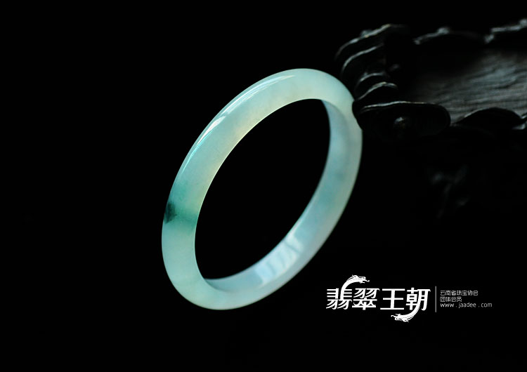 冰种飘花缅甸翡翠手镯(56.6mm)